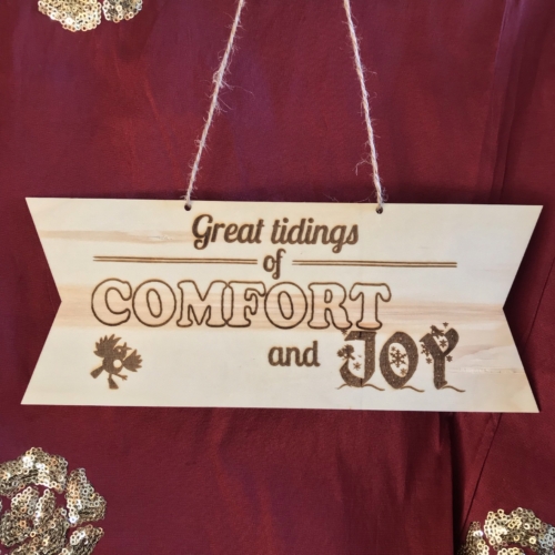 Christmas plaque Comfort and joy bw sq
